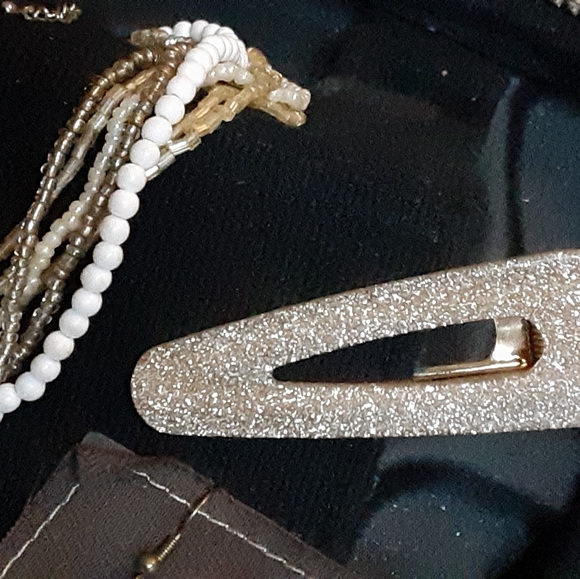 Jewlery bundle - Picture 5 of 7